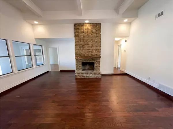 Benbrook, TX 76126,401 Kenshire Drive