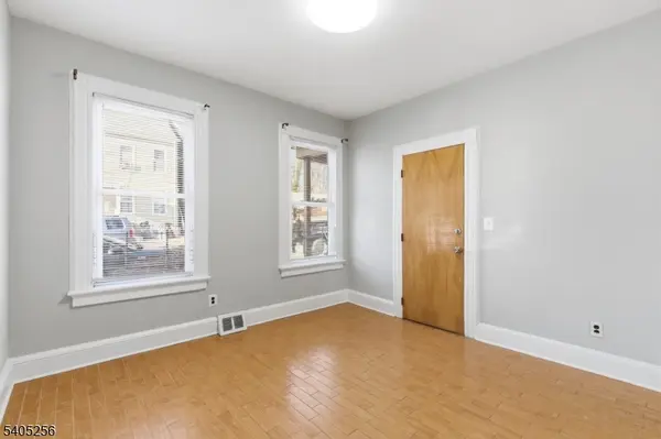 282 N 4Th St, Paterson City, NJ 07522