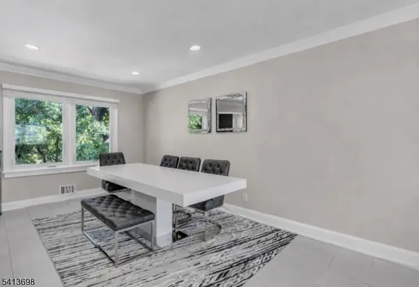 34 Vernon St, Sayreville Boro, NJ 08859