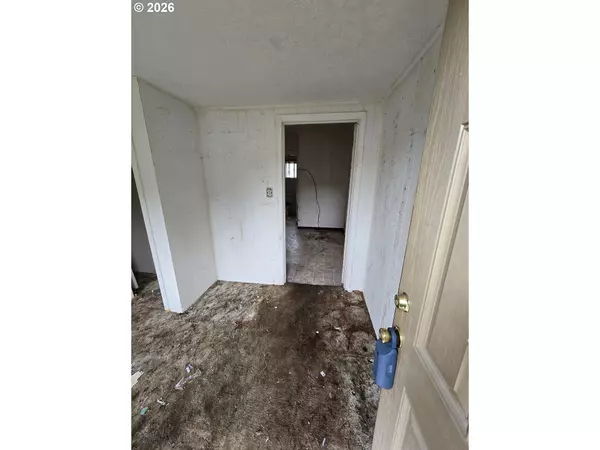 Kelso, WA 98626,423 LONG AVE