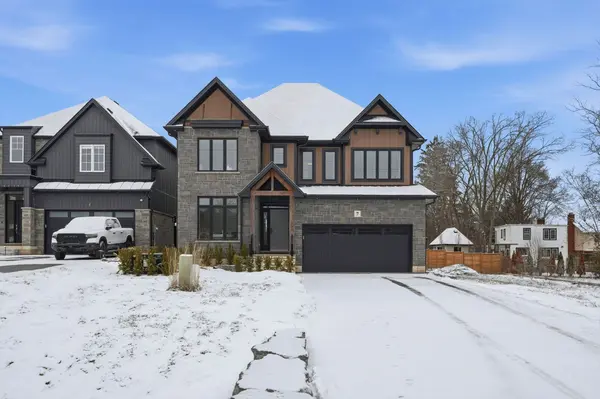 7 Bartlett AVE, Grimsby, ON L3M 5N7