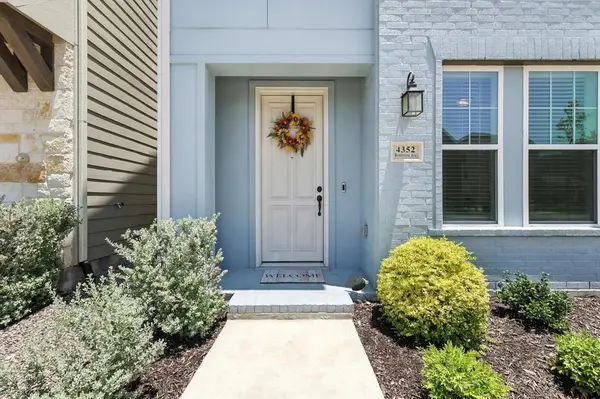 4352 Henderson Avenue, North Richland Hills, TX 76180