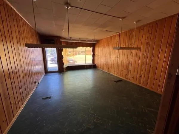 109 N Mill ST, St Louis, MI 48880