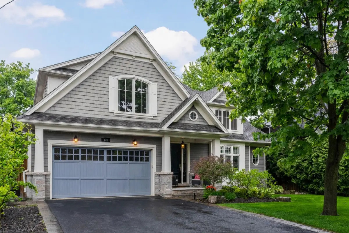 231 Cherryhill RD, Oakville, ON L6L 3E3