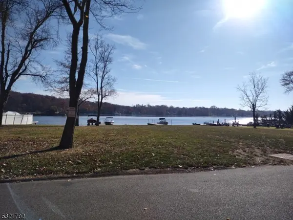 17-19 Shore Rd, Jefferson Twp., NJ 07849