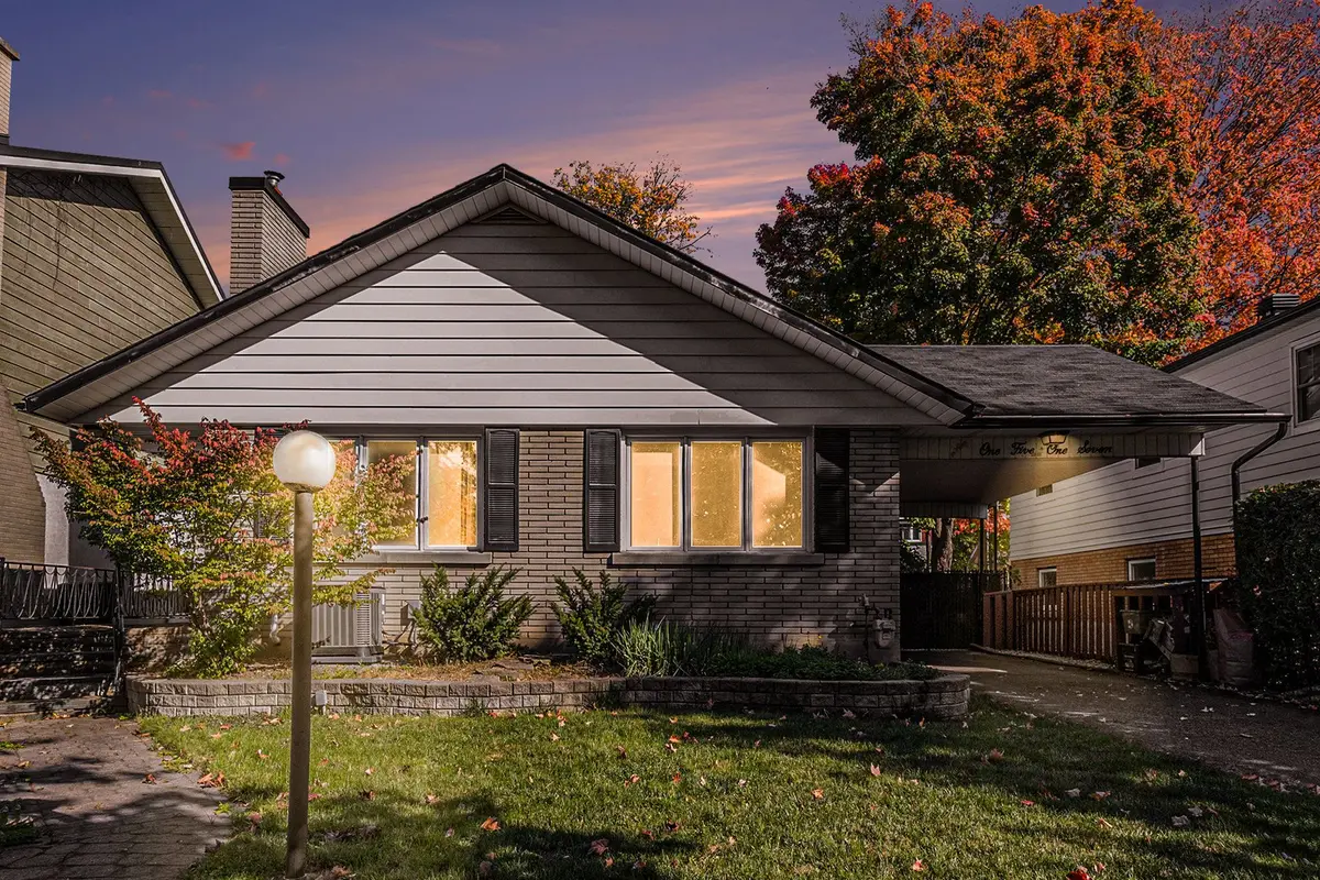 1517 Caverley ST, Alta Vista And Area, ON K1G 0X9