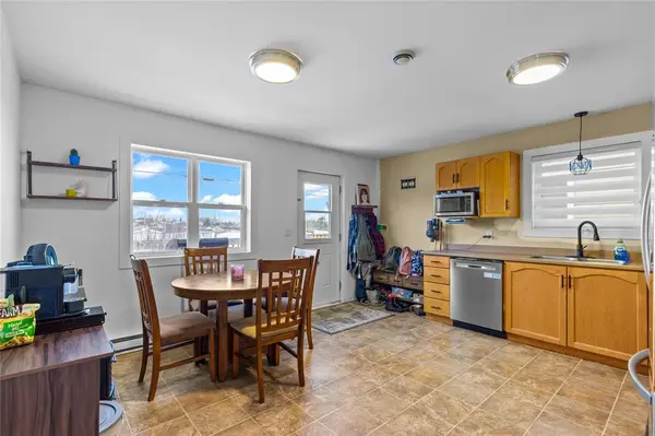 16 Beauford Place, St. John's, NL A1A 5N4