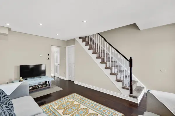 9039 Yonge ST, Richmond Hill, ON L4C 0L2