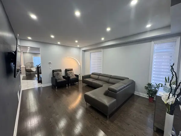 30 Festival CT, East Gwillimbury, ON L9N 0N8