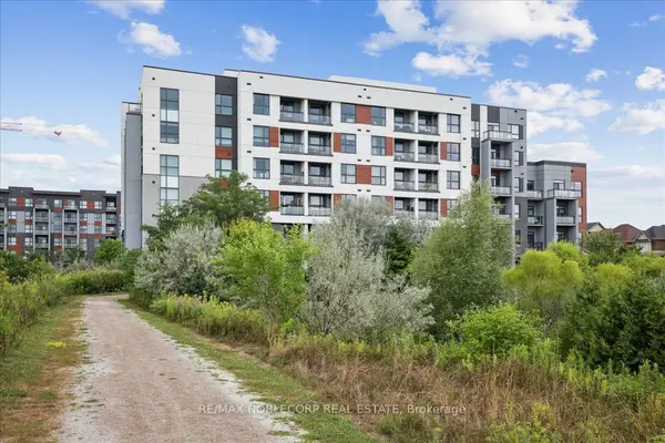 50 Kaitting TRL #516, Oakville, ON L6M 4L9