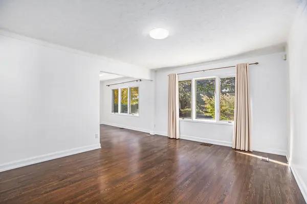 1517 Caverley ST, Alta Vista And Area, ON K1G 0X9