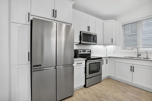 647 Blackacres BLVD, London North, ON N6G 0V2