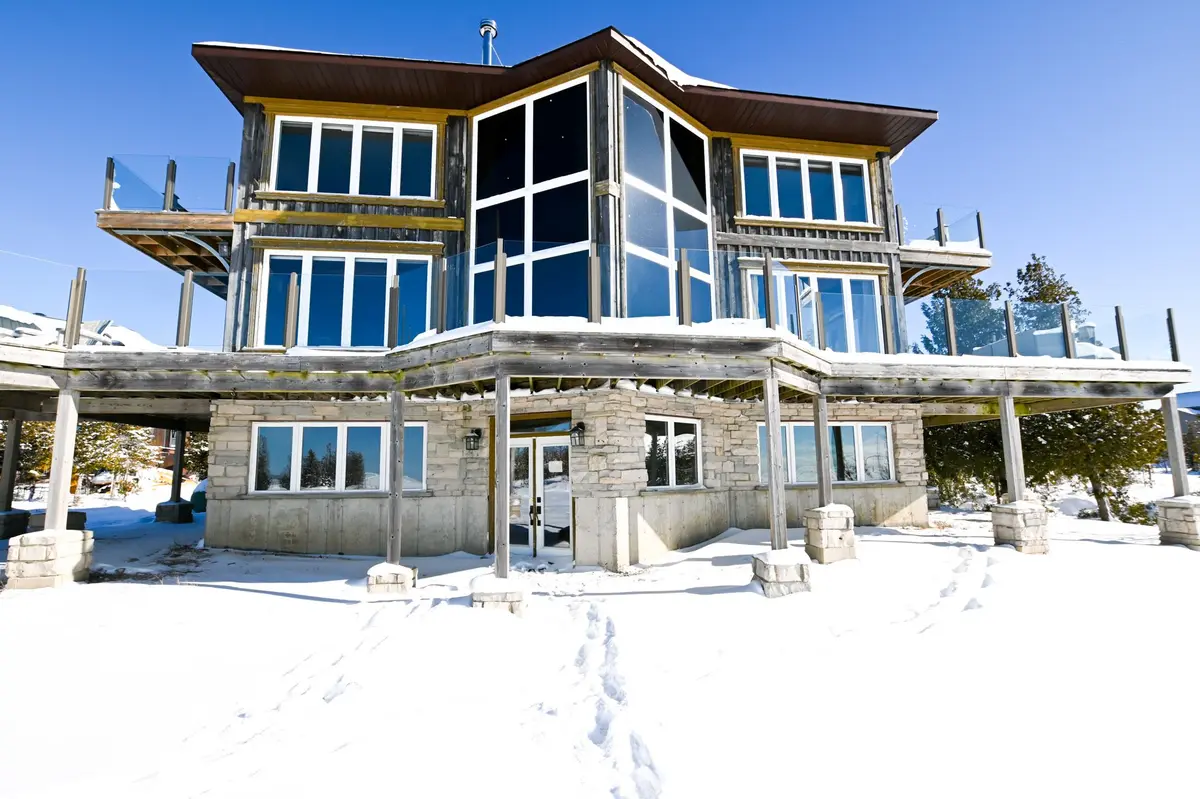 796 Dorcas Bay RD, Northern Bruce Peninsula, ON N0H 2R0