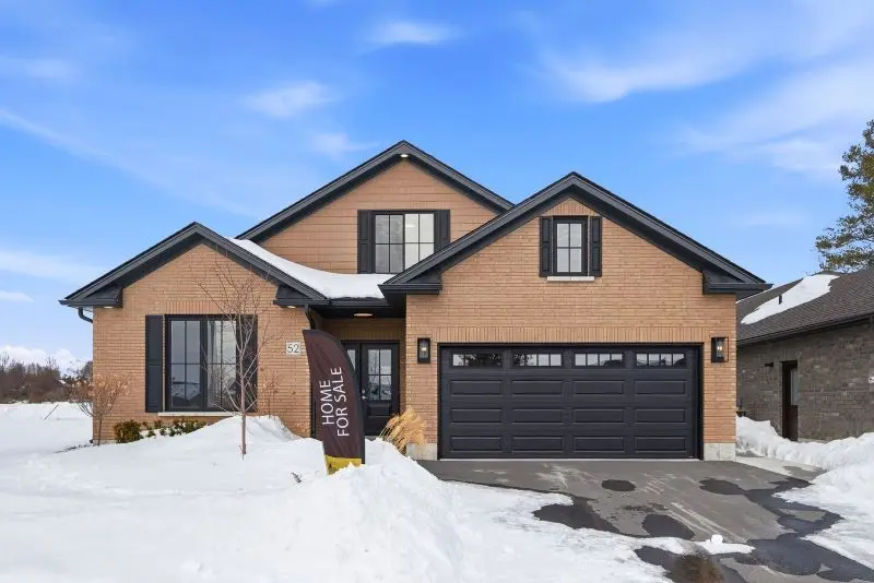 52 Beacon DR, Brighton, ON K0K 1H0