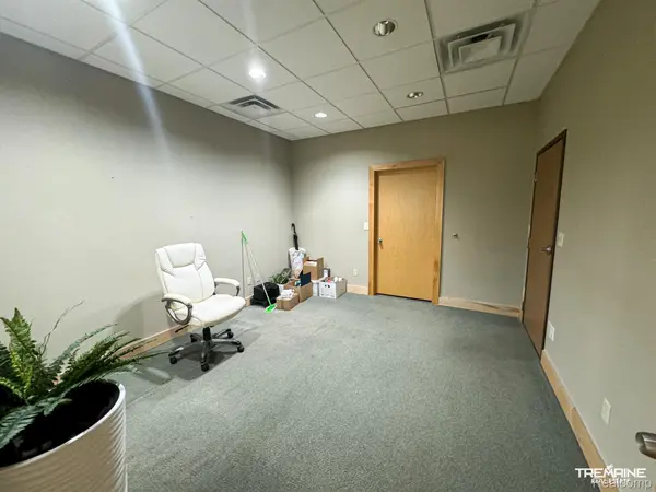 14165 N FENTON RD #204 E, Fenton Twp, MI 48430