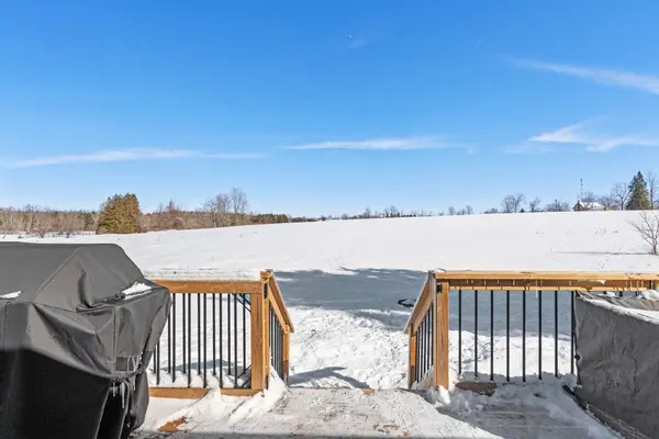 1749 Morris AVE, Selwyn, ON K0L 1T0