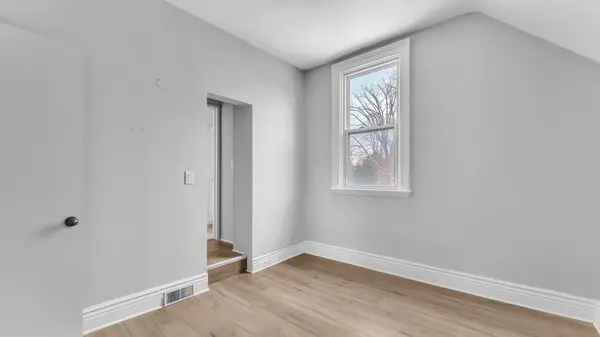 118 Wharncliffe RD S, London South, ON N6J 2K3