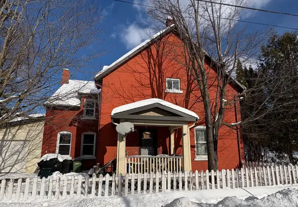 197-199-201 Mary ST, Pembroke, ON K8A 5V7