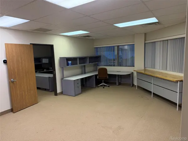 14165 N FENTON RD #204 B, Fenton Charter Township, MI 48430