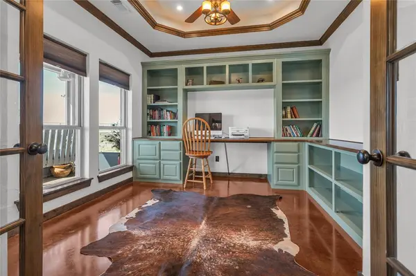 510 County Road 247, Valley View, TX 76272