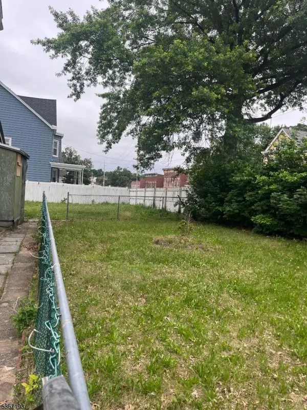 116 Oxford St, Paterson City, NJ 07522