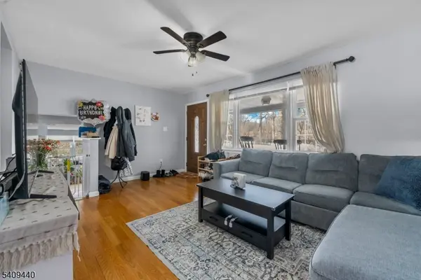 77 Riverside Dr, Denville Twp., NJ 07834