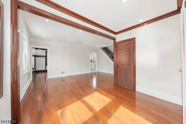 904 Cross Av, Elizabeth City, NJ 07208