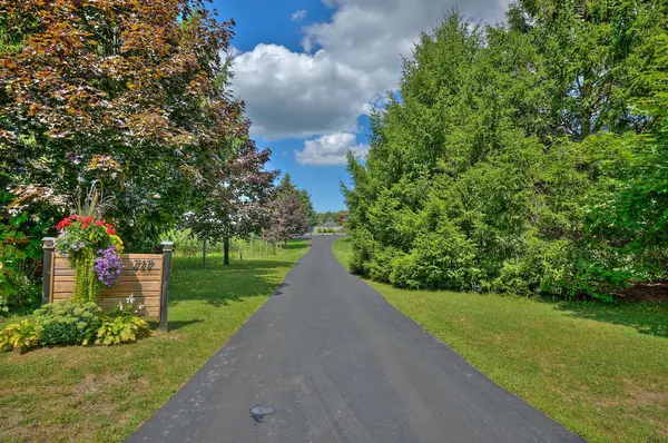 717 Metler RD, Pelham, ON L0S 1C0