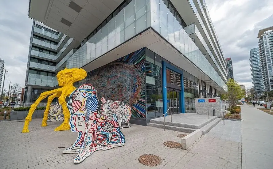 161 Roehampton AVE #208, Toronto C10, ON M4P 1P9