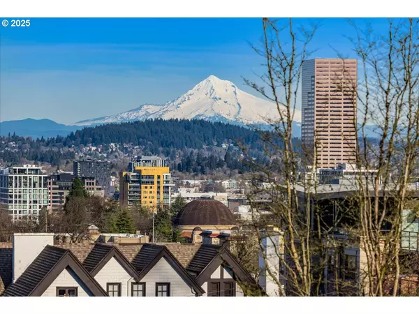 Portland, OR 97210,724 NW WESTOVER CIR