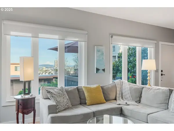 724 NW WESTOVER CIR, Portland, OR 97210