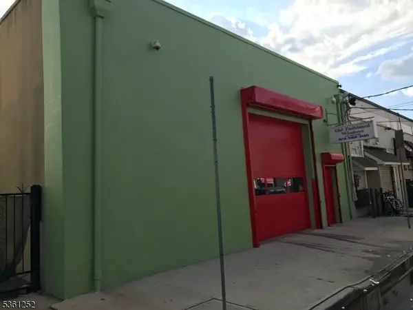 68 Garden St, Newark City, NJ 07105