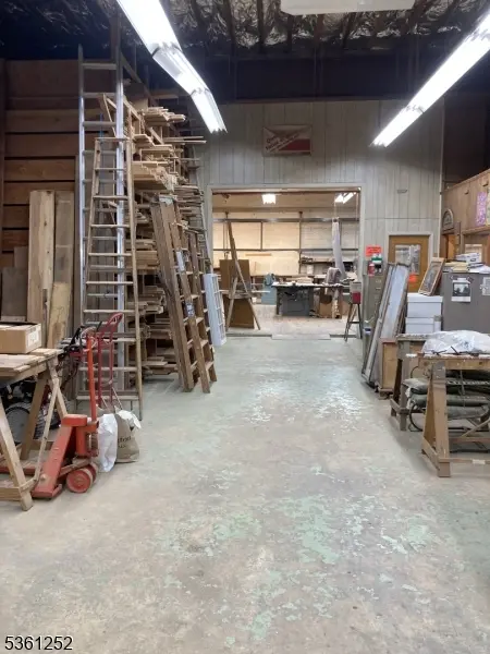 68 Garden St, Newark City, NJ 07105