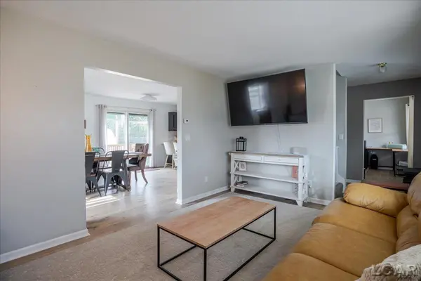 2860 Dawn DR, Adrian Twp, MI 49221