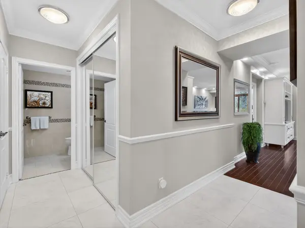 100 Promenade CIR #206, Vaughan, ON L4J 7W7