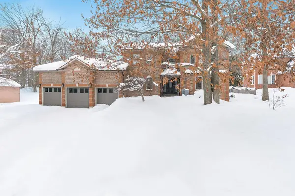 6 Alana DR, Springwater, ON L9X 0S2