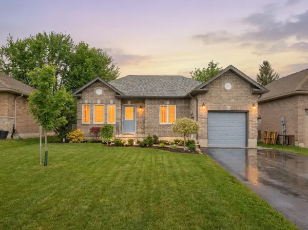 15 Irving DR, Norwich, ON N0J 1P0