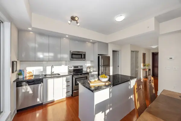 2785 Baseline RD #415, Parkway Park - Queensway Terrace S And Area, ON K2H 0B7