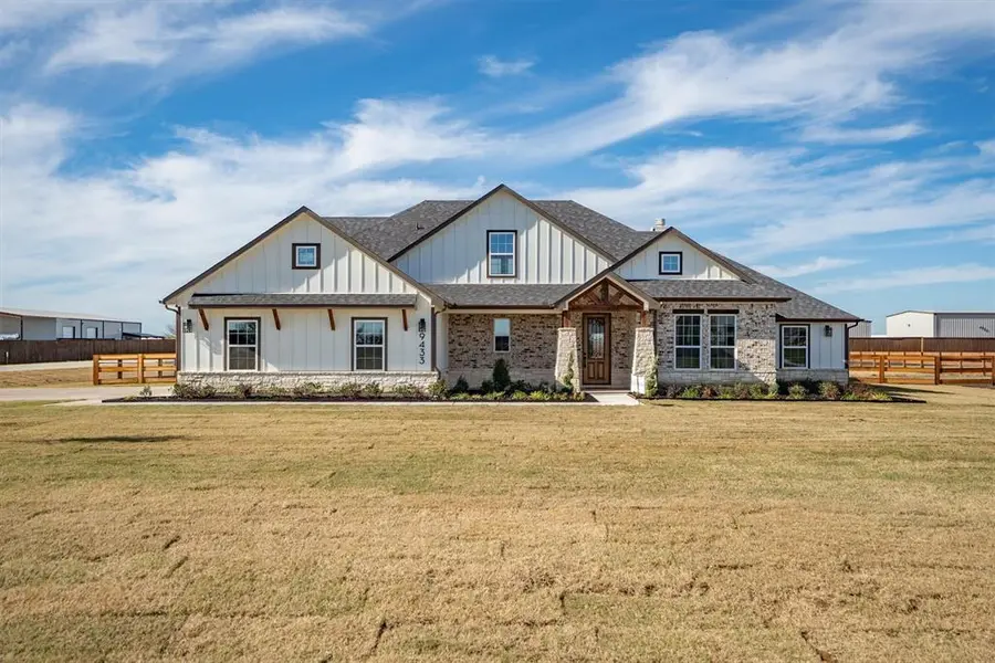 9433 Bluestem Lane, Dish, TX 76247