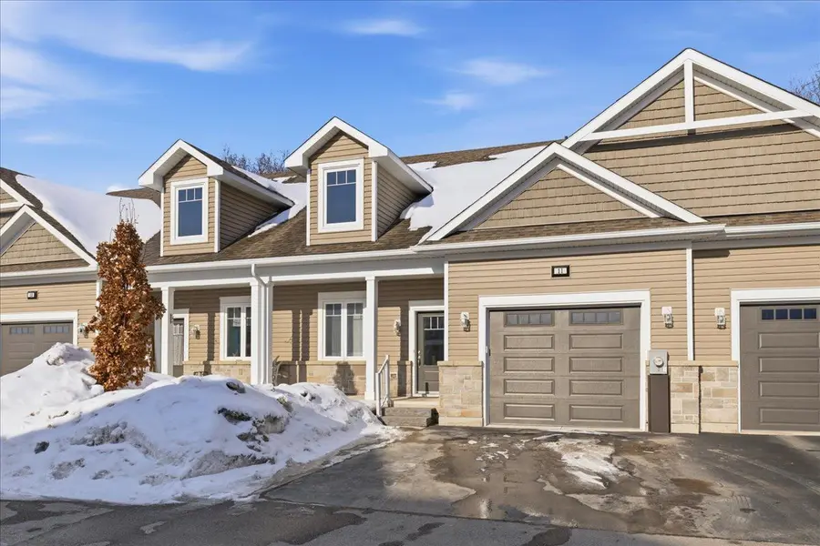 24 George ST N #11, Minto, ON N0G 1Z0