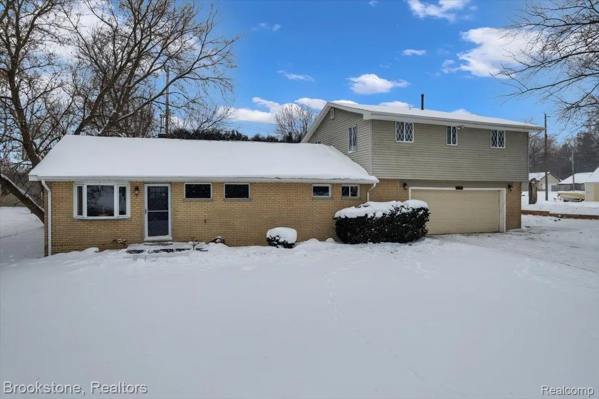 4785 Sylvanview DR, Independence Charter Township, MI 48348