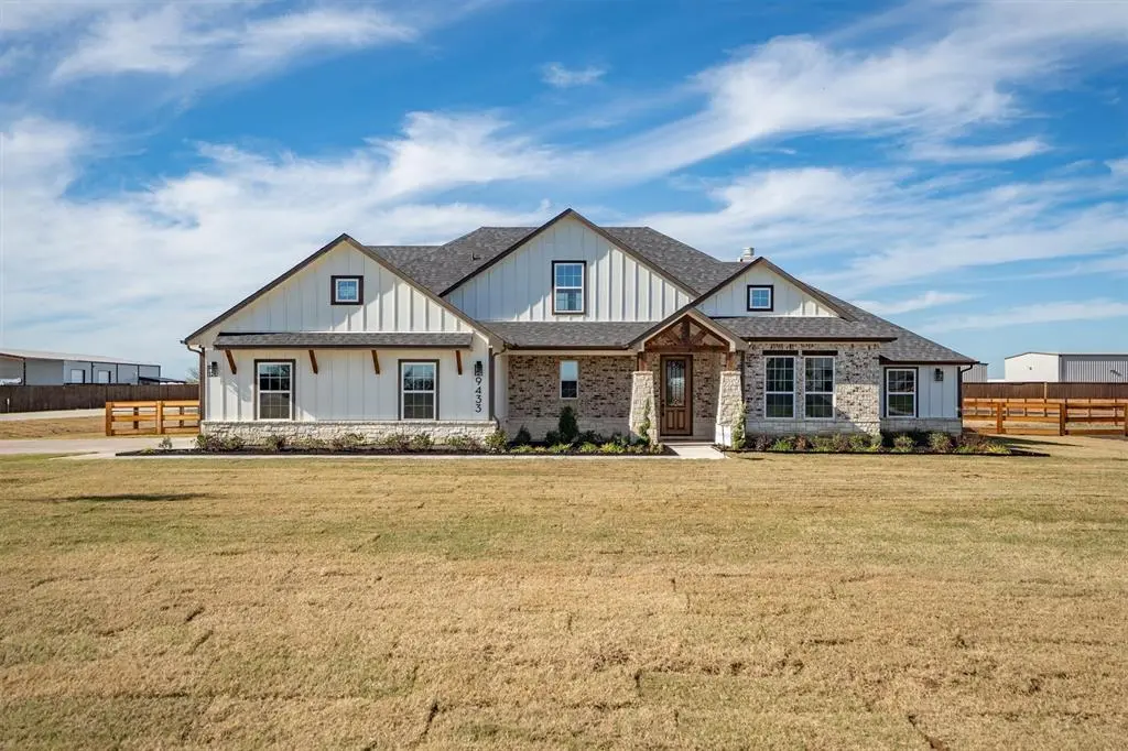 9433 Bluestem Lane, Dish, TX 76247