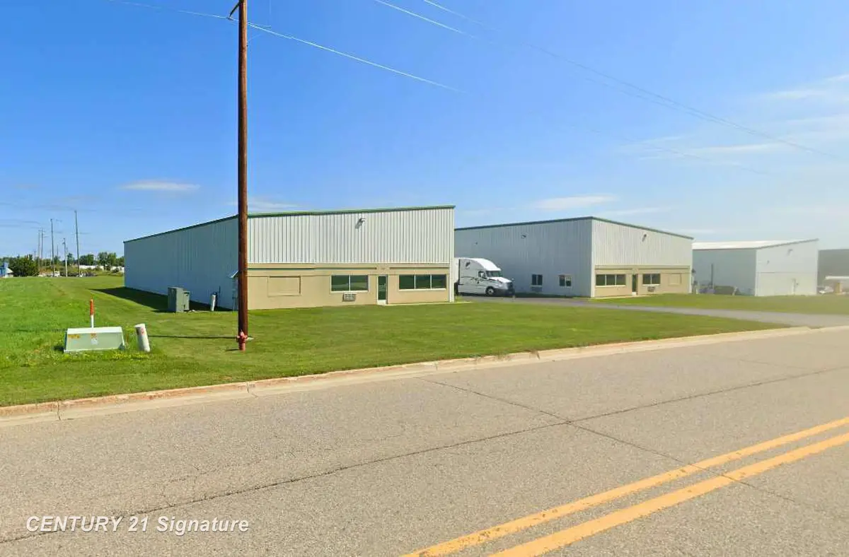 535-545 Clare Industrial Pkwy, Clare, MI 48617