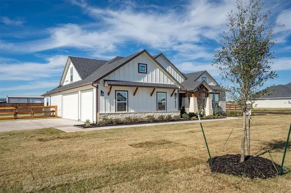 9433 Bluestem Lane, Dish, TX 76247