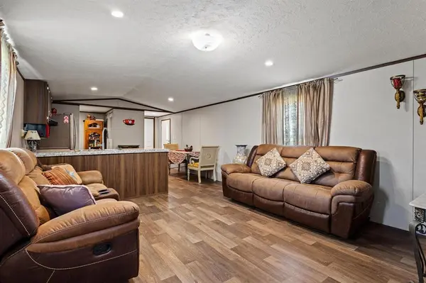 385 Rs County Road 3374, Alba, TX 75410