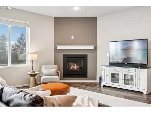 1712 NE PIONEER LN, Camas, WA 98607