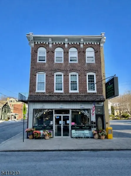 74 N Main St, Lambertville City, NJ 08530