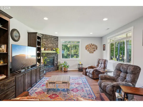 130 ZEPHYR DR, Silver Lake, WA 98645