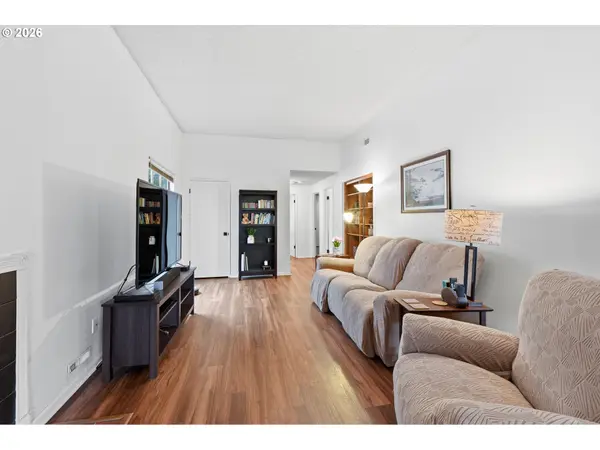 219 CERVANTES #219, Lake Oswego, OR 97035