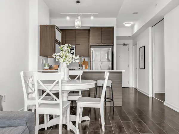 66 Forest Manor RD #1110, Toronto C15, ON M2J 0B7